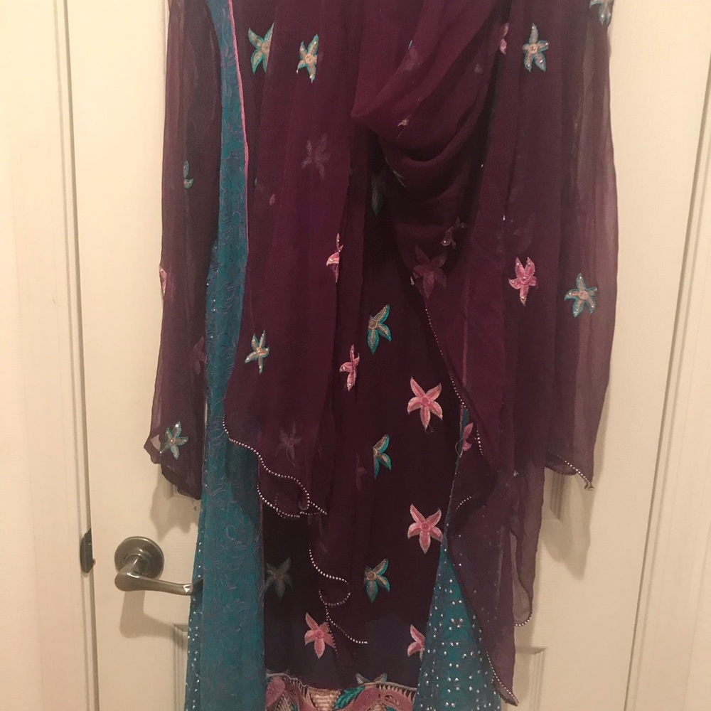Heavy stone n embroidered Kameez n dupatta M - Picture 8 of 8